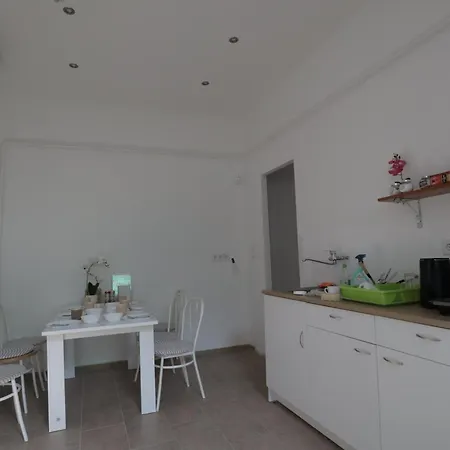 Cozy House With Garden And Freeparking * Budapešť
