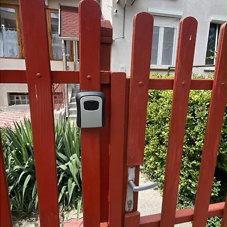 Apartament Cozy With Garden And Freeparking