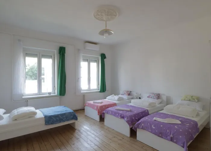 Cozy House With Garden And Freeparking Budapest